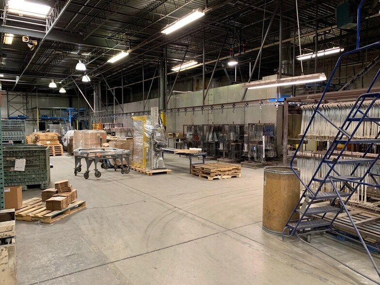 More Photos Of 1111 S Wheeling Rd, Wheeling Warehouse For Lease