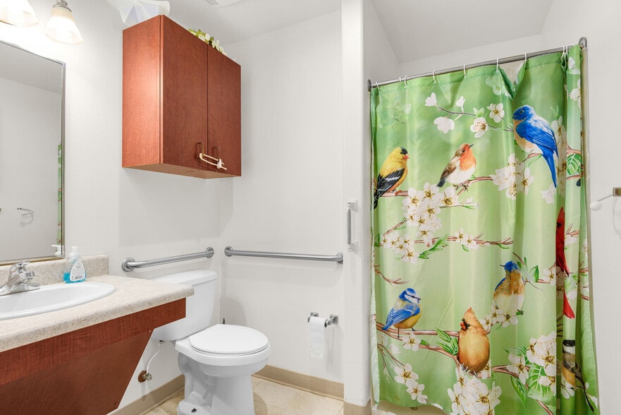 More Photos Of 3215 E James Lee Blvd, Crestview Healthcare For Sale