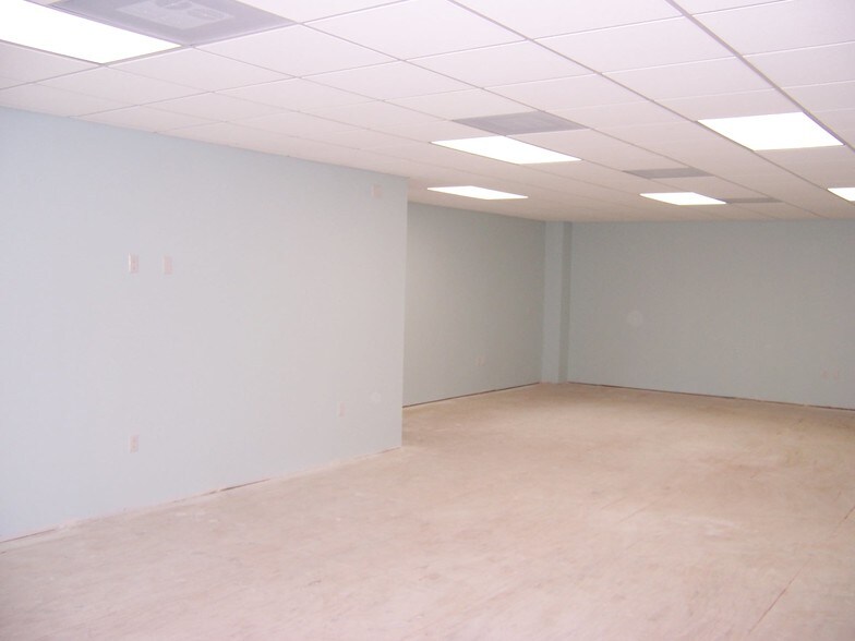 More Photos Of 7055-7057 SW 47th St, Miami Warehouse For Lease