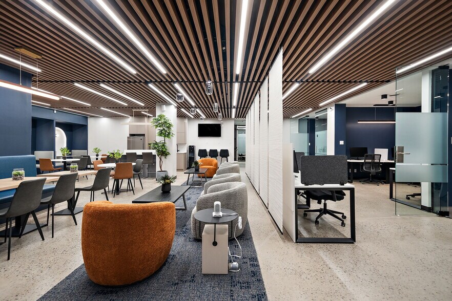 More Photos Of 9900 Boul Cavendish, Montréal Coworking Space