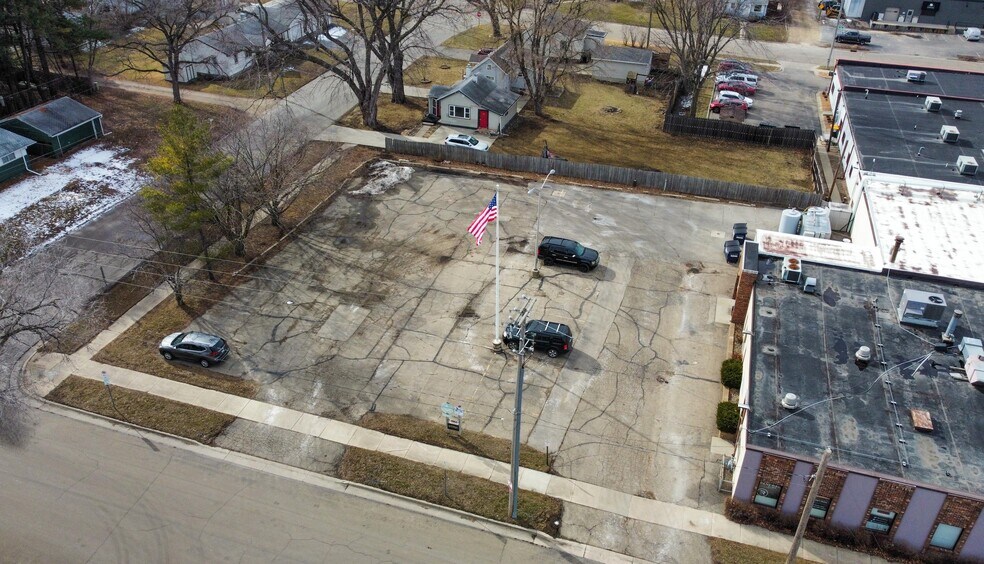 More Photos Of 2002 2nd St SW, Rochester Storefront Retail Office For Sale