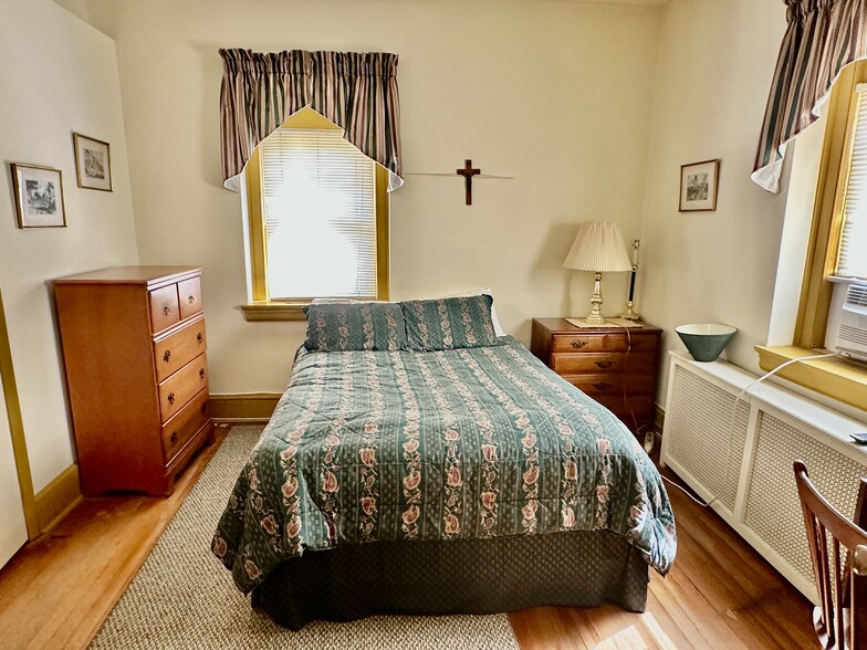 More Photos Of 600 Cooks Ln, Baltimore Religious Facility For Sale