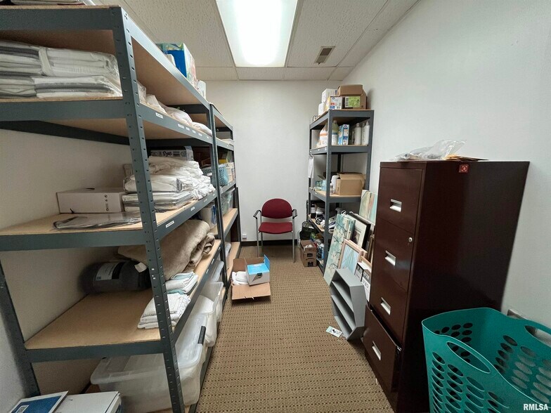 More Photos Of 3526 N California Ave, Peoria Office For Sale