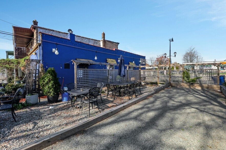 More Photos Of 504 Washington Ave, Belleville Storefront For Sale