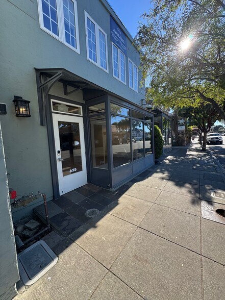 More Photos Of 637 Main St, Half Moon Bay Office For Lease
