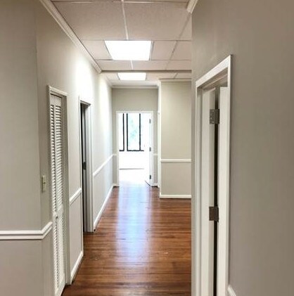 More Photos Of 1722 Main St, Columbia Office For Sale