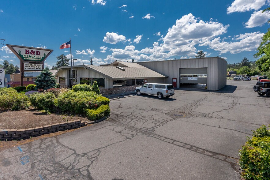 More Photos Of 2115 NE 3rd St, Bend Auto Repair For Sale