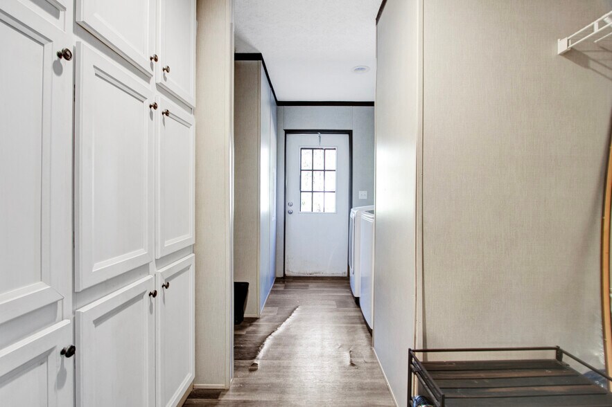 More Photos Of 464 McCaleb, Montgomery Specialty For Sale