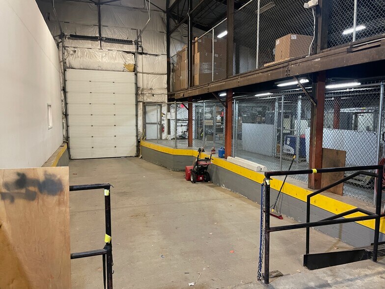 More Photos Of 10 N Ferry St, Albany Warehouse For Sale