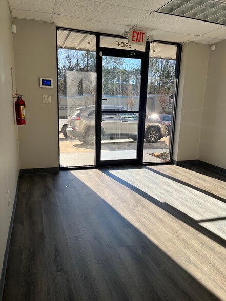 More Photos Of 2910 Cole Ct, Norcross Industrial For Lease