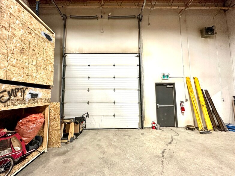 More Photos Of 4630 61 St, Red Deer Warehouse For Lease