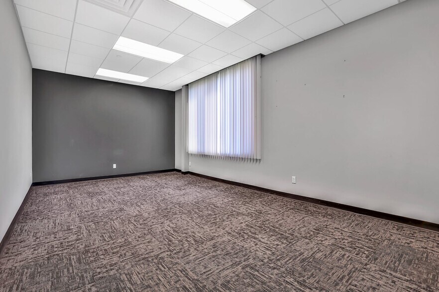 More Photos Of 240-260 W Nyack Rd, West Nyack Warehouse For Lease