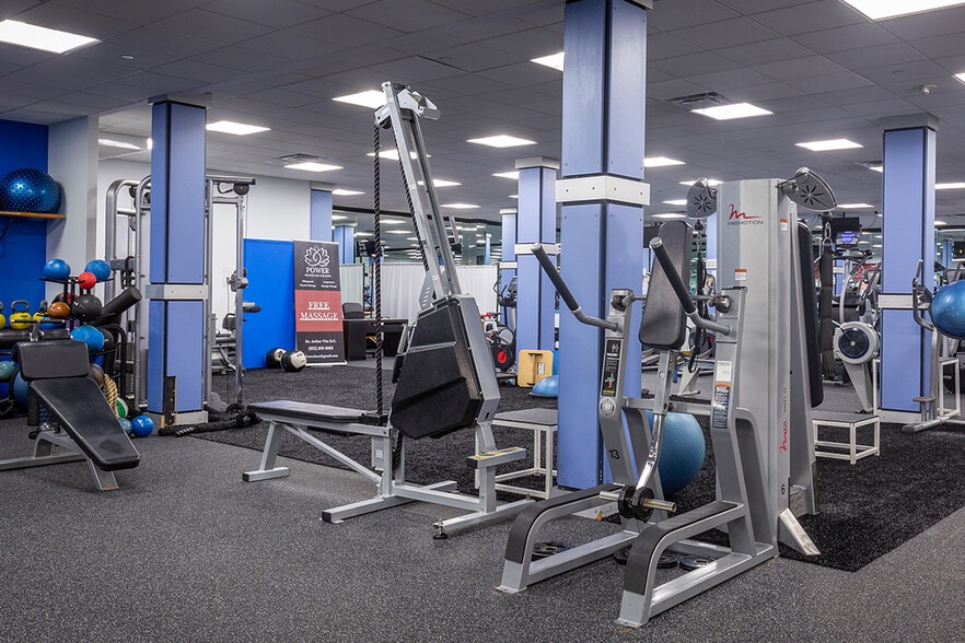 More Photos Of 300-500 Frank W Burr Blvd, Teaneck Unknown For Lease