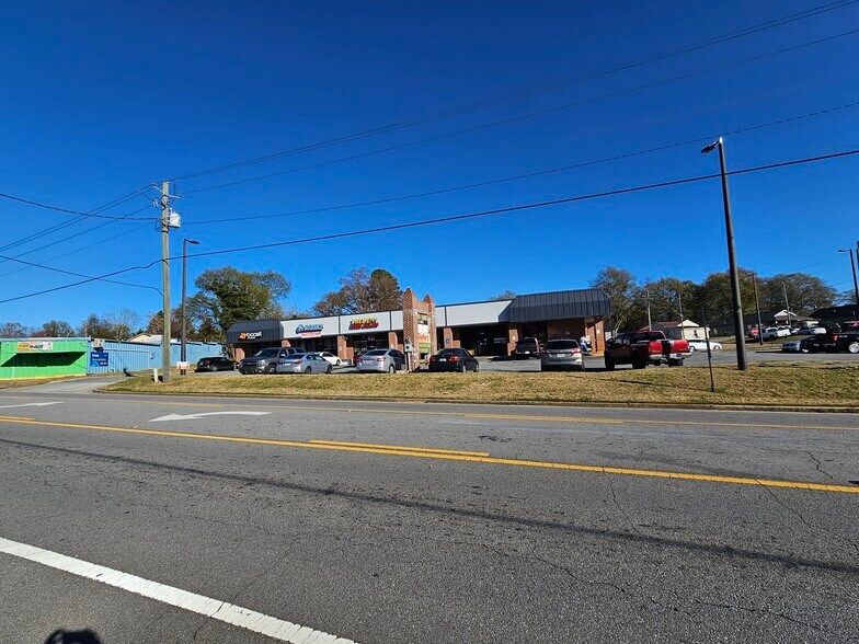 More Photos Of 227 Atlanta Hwy, Gainesville Freestanding For Sale