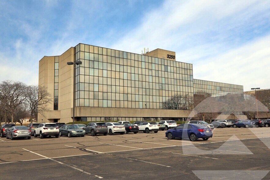 Primary Photo Of 3250 W Big Beaver Rd, Troy Office For Lease