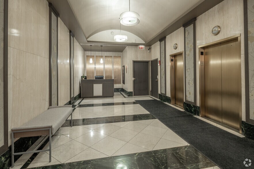 More Photos Of 123 W Madison St, Chicago Office For Lease