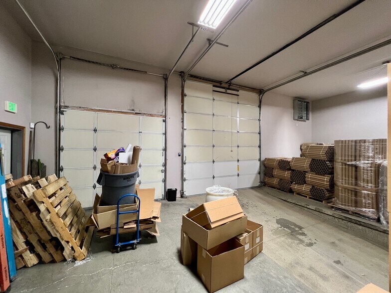 More Photos Of 40212 N Newport Hwy, Elk Warehouse For Sale