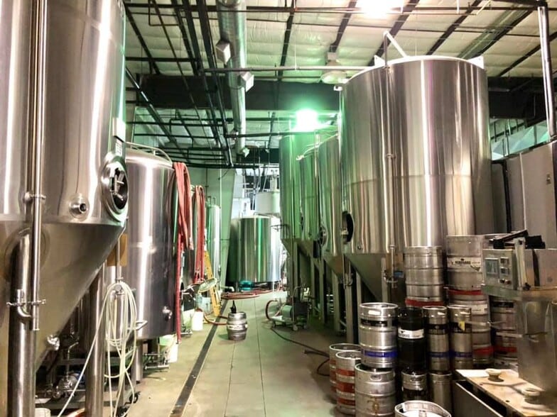 More Photos Of 918 W 1st Ave, Denver Bar For Lease