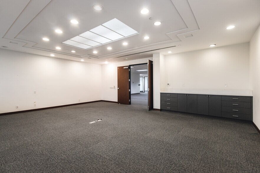 More Photos Of 1151 W 5th St, Azusa Medical For Sale