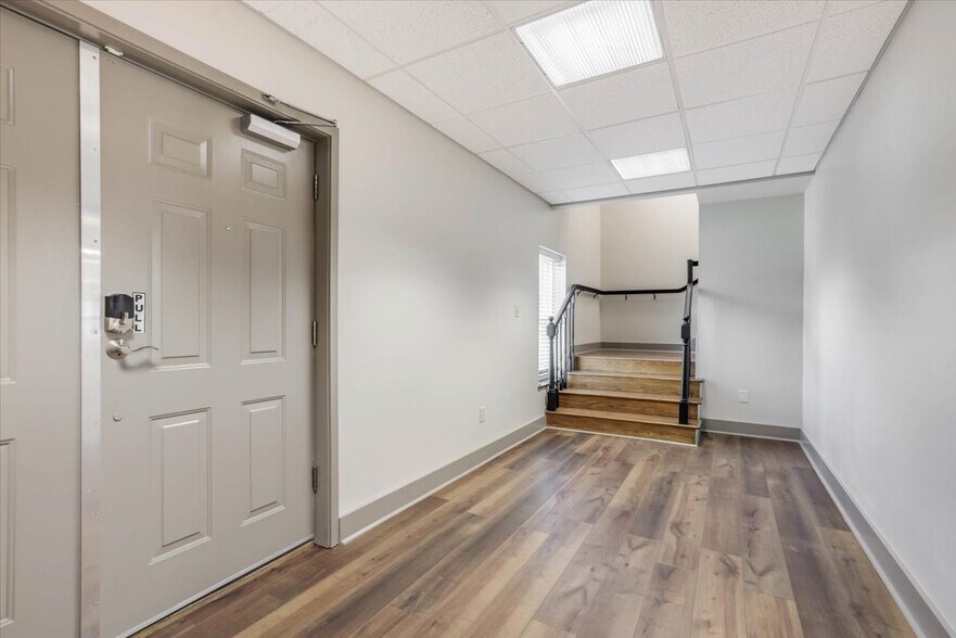 More Photos Of 1310 Thomasville Rd, Tallahassee Office For Lease