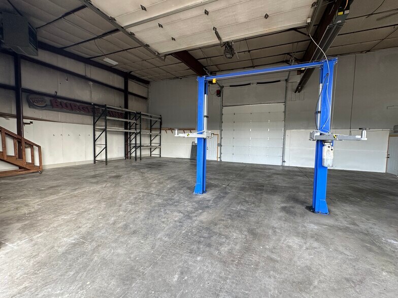 More Photos Of 7646 Conifer Ct, De Forest Warehouse For Lease