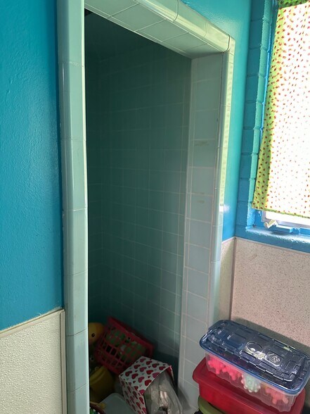 More Photos Of 2100 E Lambert Rd, La Habra Contractor Storage Yard For Sale