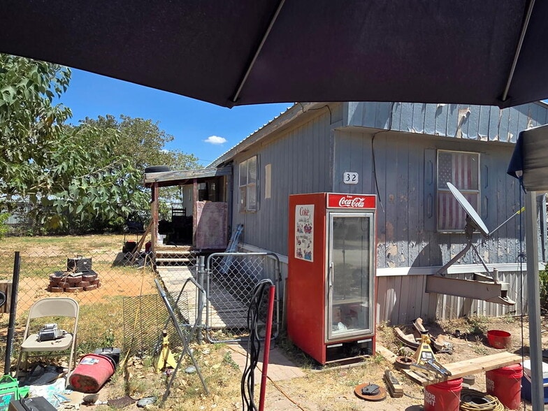 More Photos Of 14532 N Pecan Ave, Gardendale Manufactured Housing Mobile Home Park For Sale