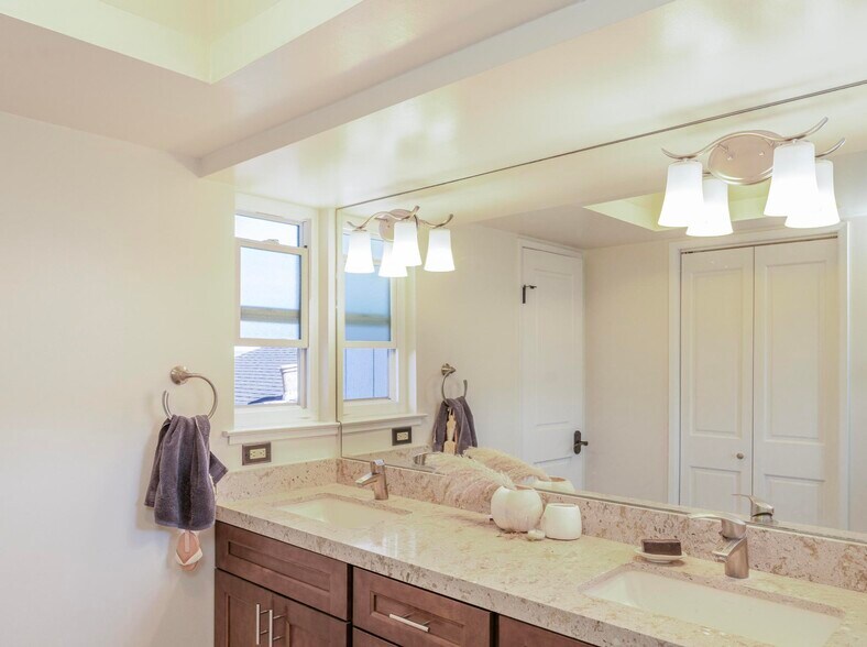 More Photos Of 457 Spencer St, Monterey Apartments For Sale