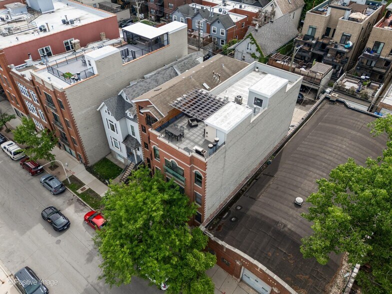 More Photos Of 3248 N Sheffield Ave, Chicago Storefront Retail Residential For Sale