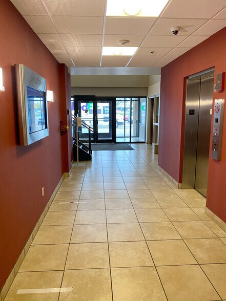 More Photos Of 2780 Snelling Ave N, Roseville Medical For Lease