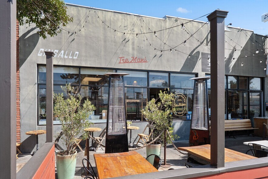 More Photos Of 1618 Ocean Park Blvd, Santa Monica Restaurant For Sale