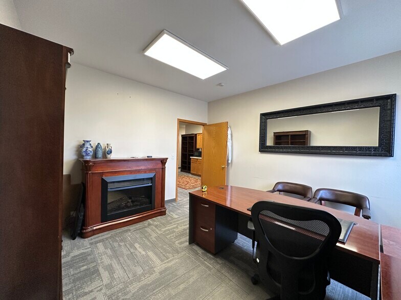 More Photos Of 580 Madison Ave, North Liberty Office For Sale