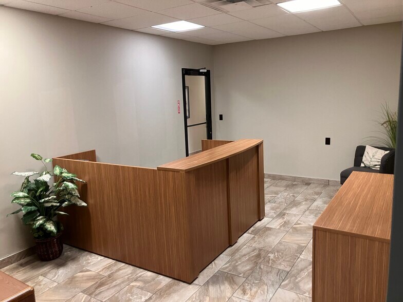 More Photos Of 2440 Sheridan Dr, Tonawanda Office For Lease