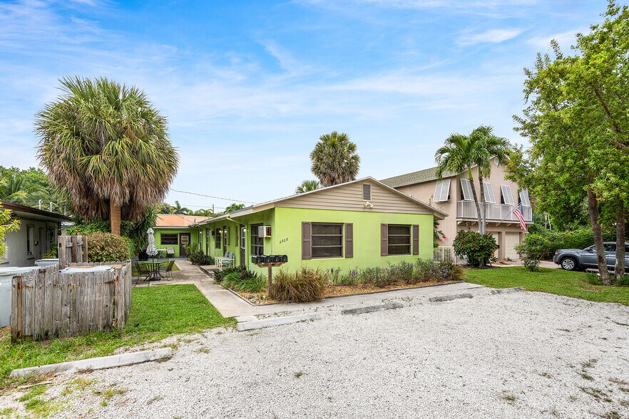 More Photos Of 3308 SE 3rd St, Pompano Beach Specialty For Sale