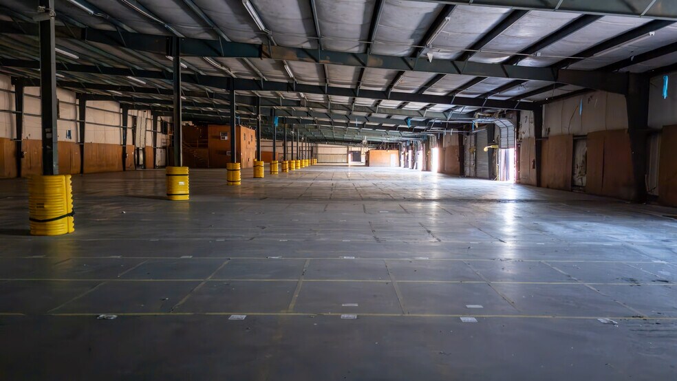 More Photos Of 1139 County Road 67, Myrtle Distribution For Sale