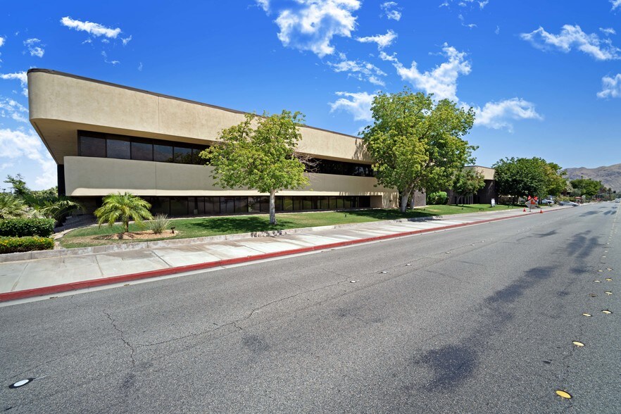 More Photos Of 340 S Farrell Dr, Palm Springs Unknown For Lease