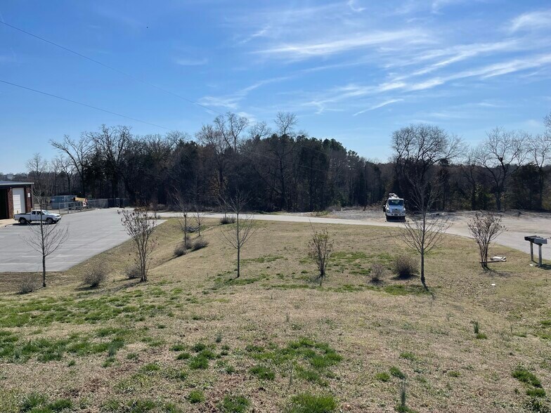 More Photos Of 4950 Stough Rd SW, Concord Flex For Sale