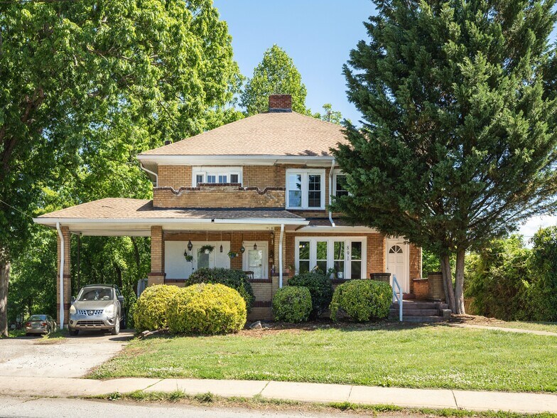 More Photos Of 891 Haywood Rd, Asheville Apartments For Sale