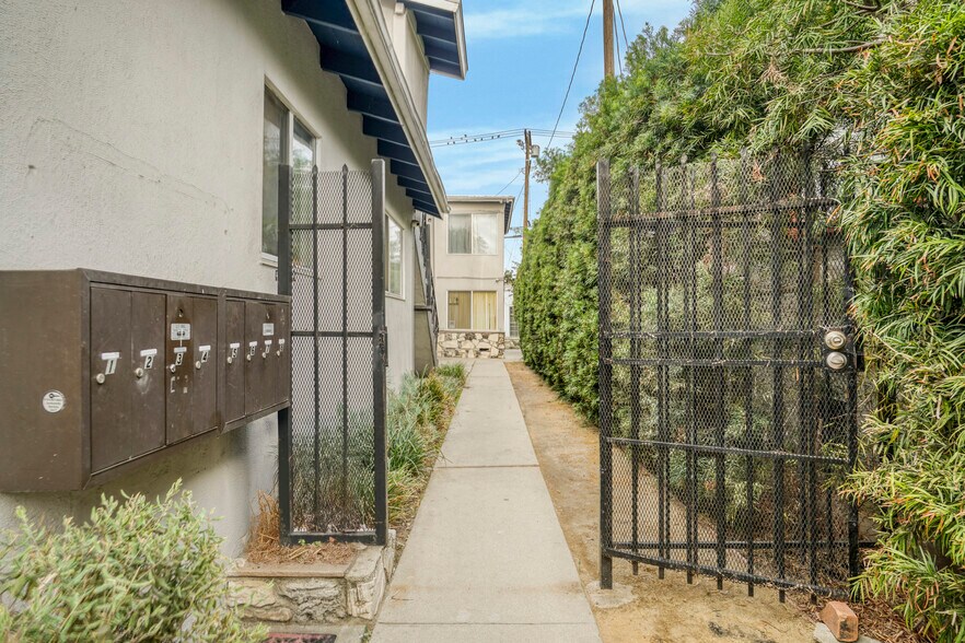More Photos Of 3005 S Normandie Ave, Los Angeles Apartments For Sale