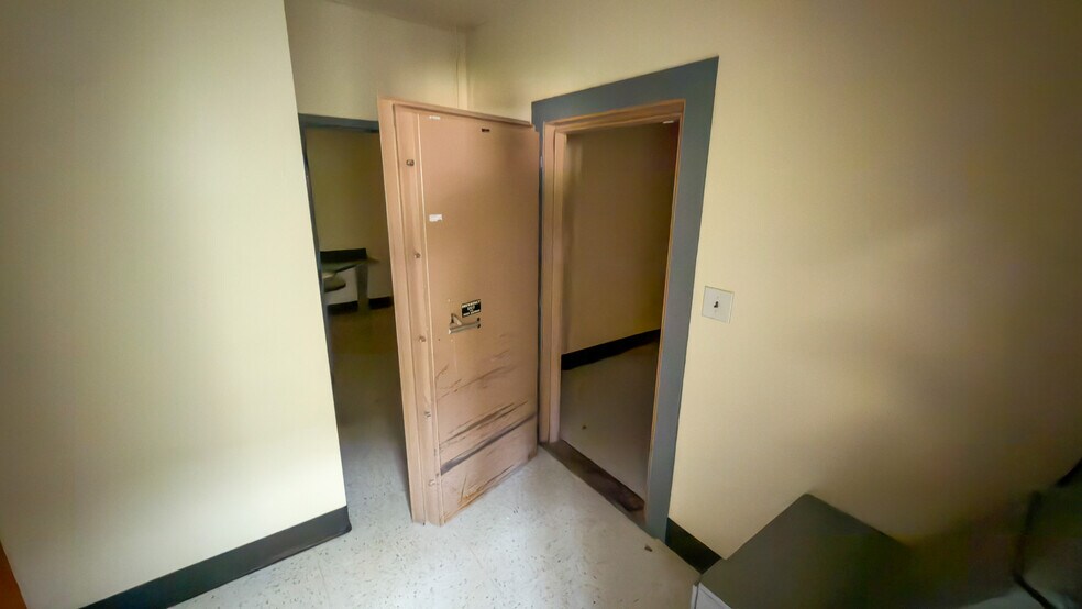 More Photos Of 2400 Mellon Ct, Decatur Distribution For Lease