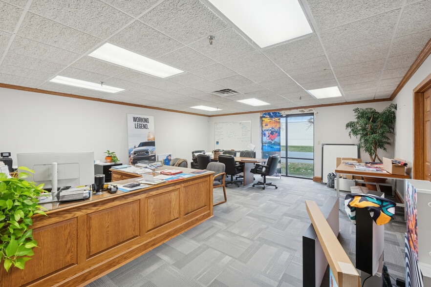 More Photos Of 1 Premier Dr, Long Lake Manufacturing For Sale