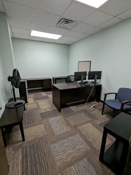 More Photos Of 222 W Main St, Belleville Medical For Sale