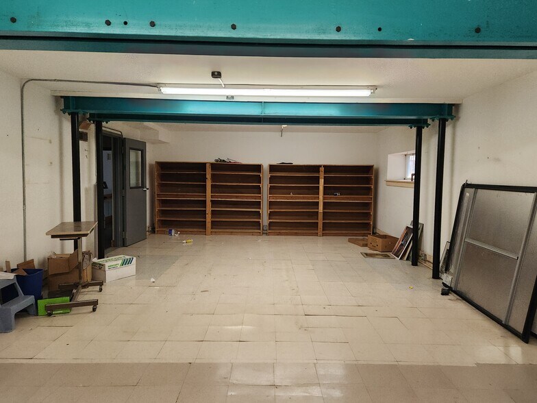 More Photos Of 303 Gunderman Rd, Spencer Manufacturing For Sale