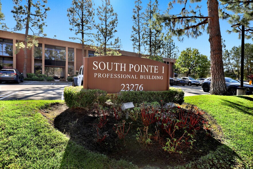 More Photos Of 23276 S Pointe Dr, Laguna Hills Office For Lease