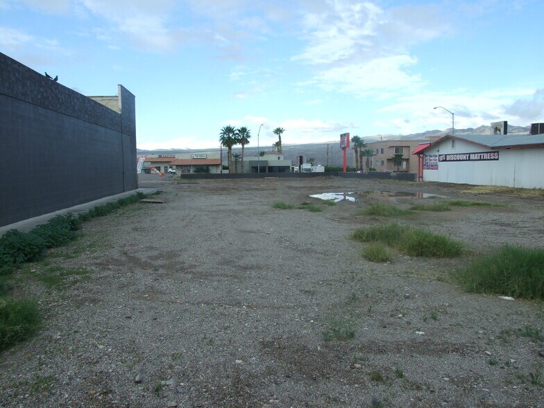 More Photos Of 2064 Highway 95, Bullhead City Restaurant For Sale