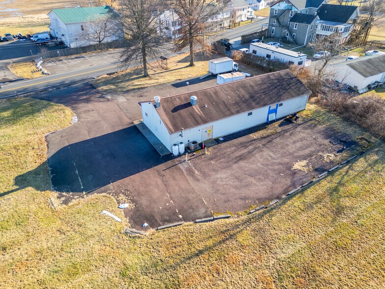 More Photos Of 719 Ridge Rd, Sellersville Flex For Sale