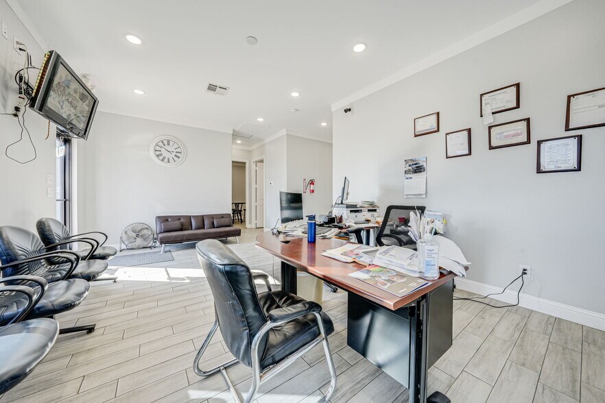 More Photos Of 2661 Walnut Hill Ln, Dallas Auto Dealership For Sale