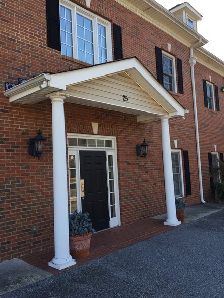 More Photos Of 25 Whitlock Pl SW, Marietta Office For Lease