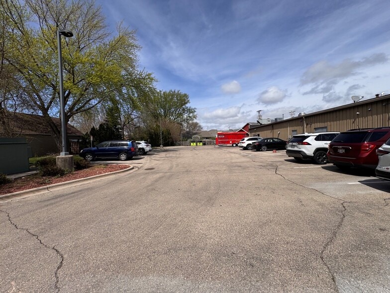More Photos Of 5900-5926 Us Highway 51, McFarland Unknown For Lease