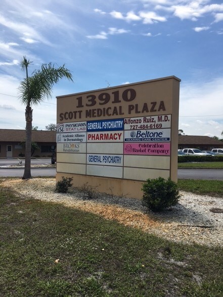 More Photos Of 13910 Fivay Rd, Hudson Medical For Lease